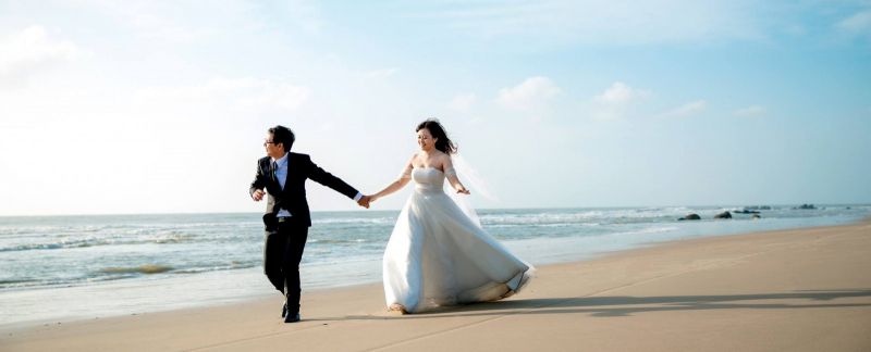 Chụp ảnh cưới ở bãi biển Cửa Lò