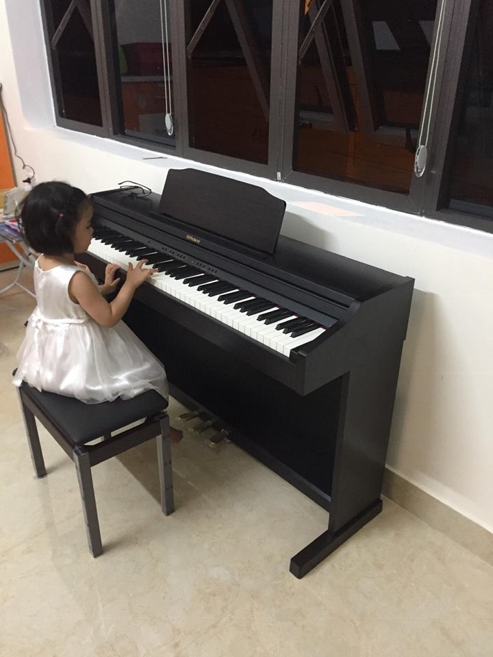 Lớp piano cô Huyền Trang