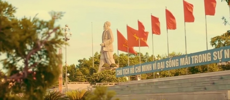 Quảng trường Hồ Chí Minh có khoảng không gian 11 hécta nằm giữa trung tâm thành phố thật yên vắng