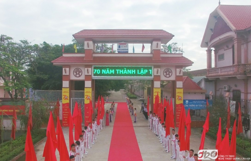 Lễ kỉ niệm 70 năm thành lập trường THPT Nguyễn Xuân Ôn