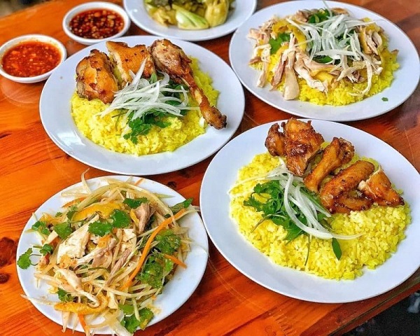 Top các quán cơm gà tại Nghệ An ngon và chất lượng với Cơm Gà Khu Phố 4